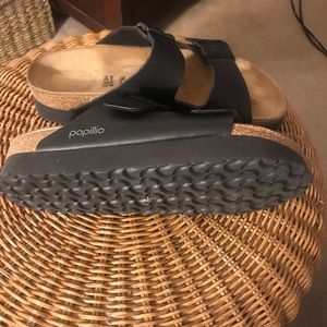 Women’s comfy platform sandals